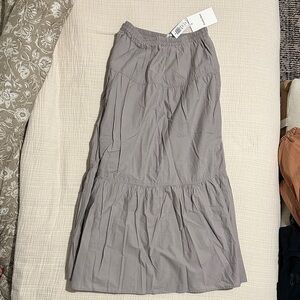 NWOT Aritzia Sunday Best Midi Poplin Skirt